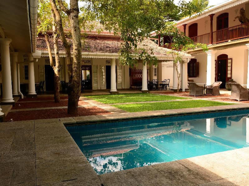קולומבו Maniumpathy Hotel מראה חיצוני תמונה